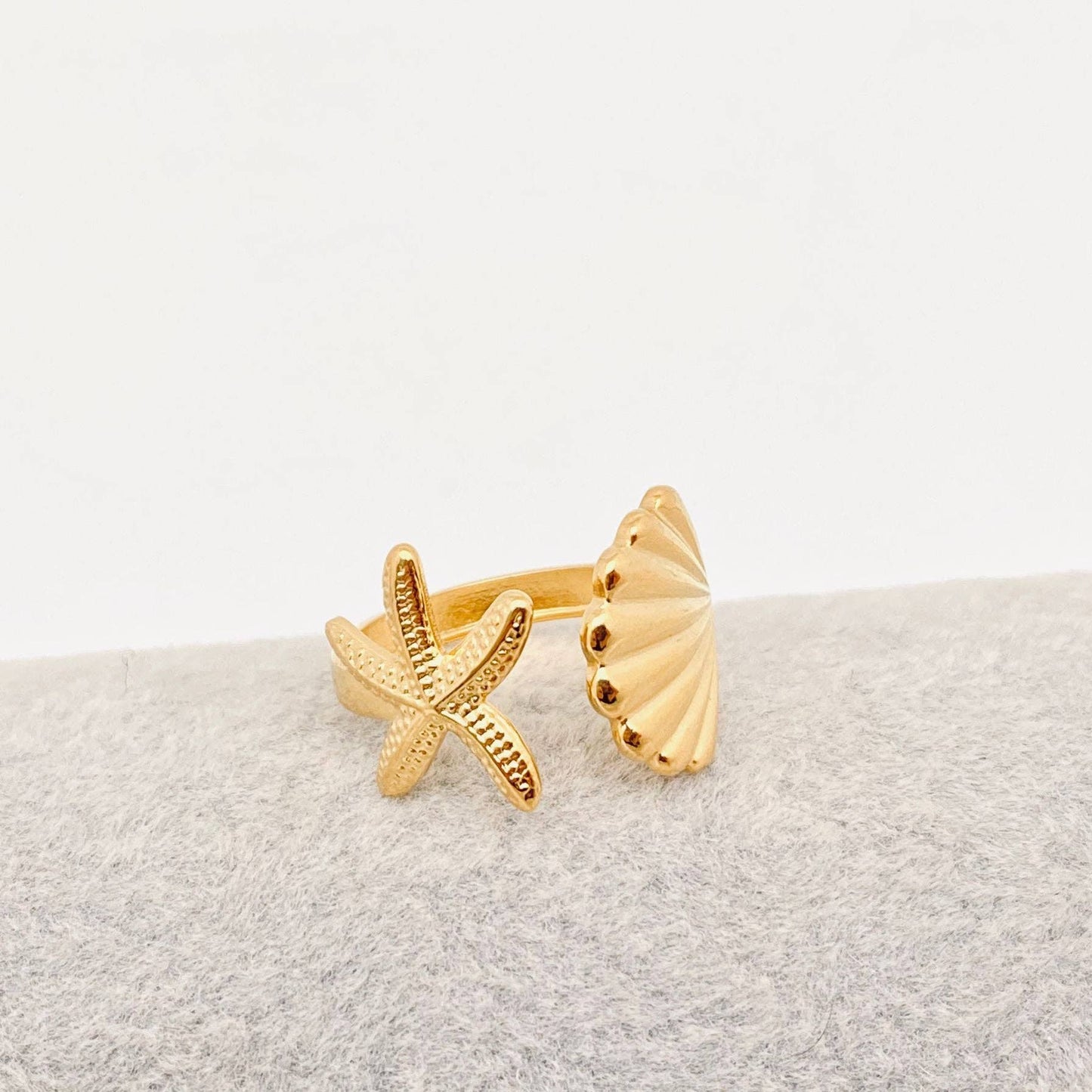 Starfish & Shell Ring - Gold Plated