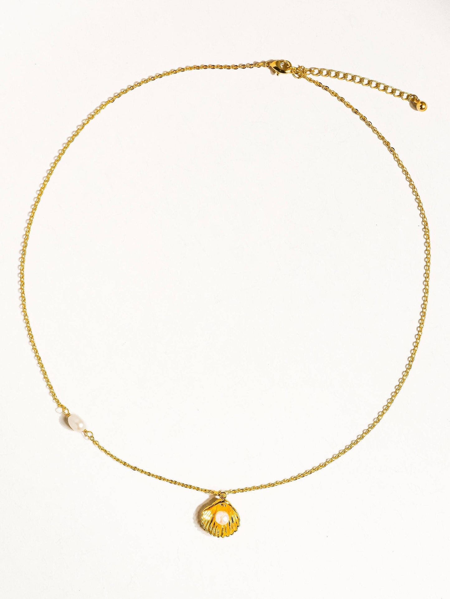 18K Gold Pearl Shell Necklace