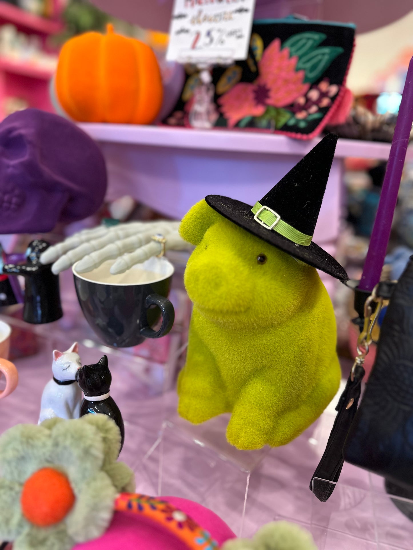 Flocked Halloween Piggies with Witch Hats