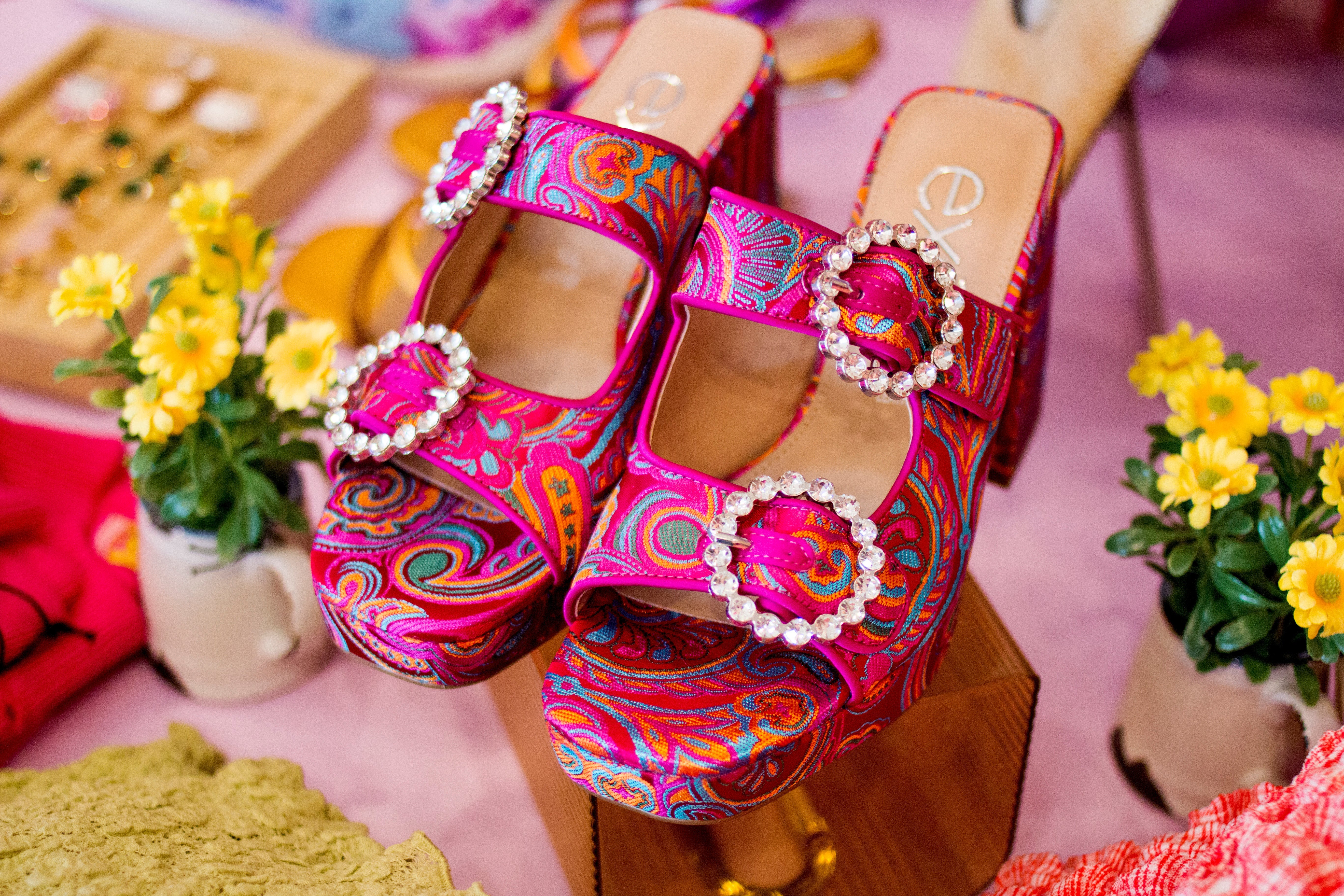 Women's shoes