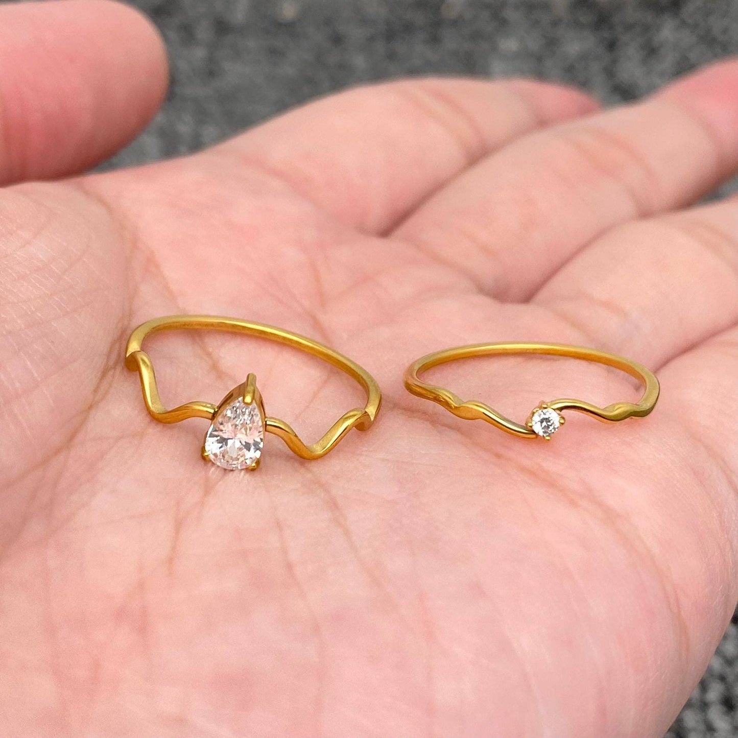 Cubic Zirconia Wavy Ring - Gold Plated