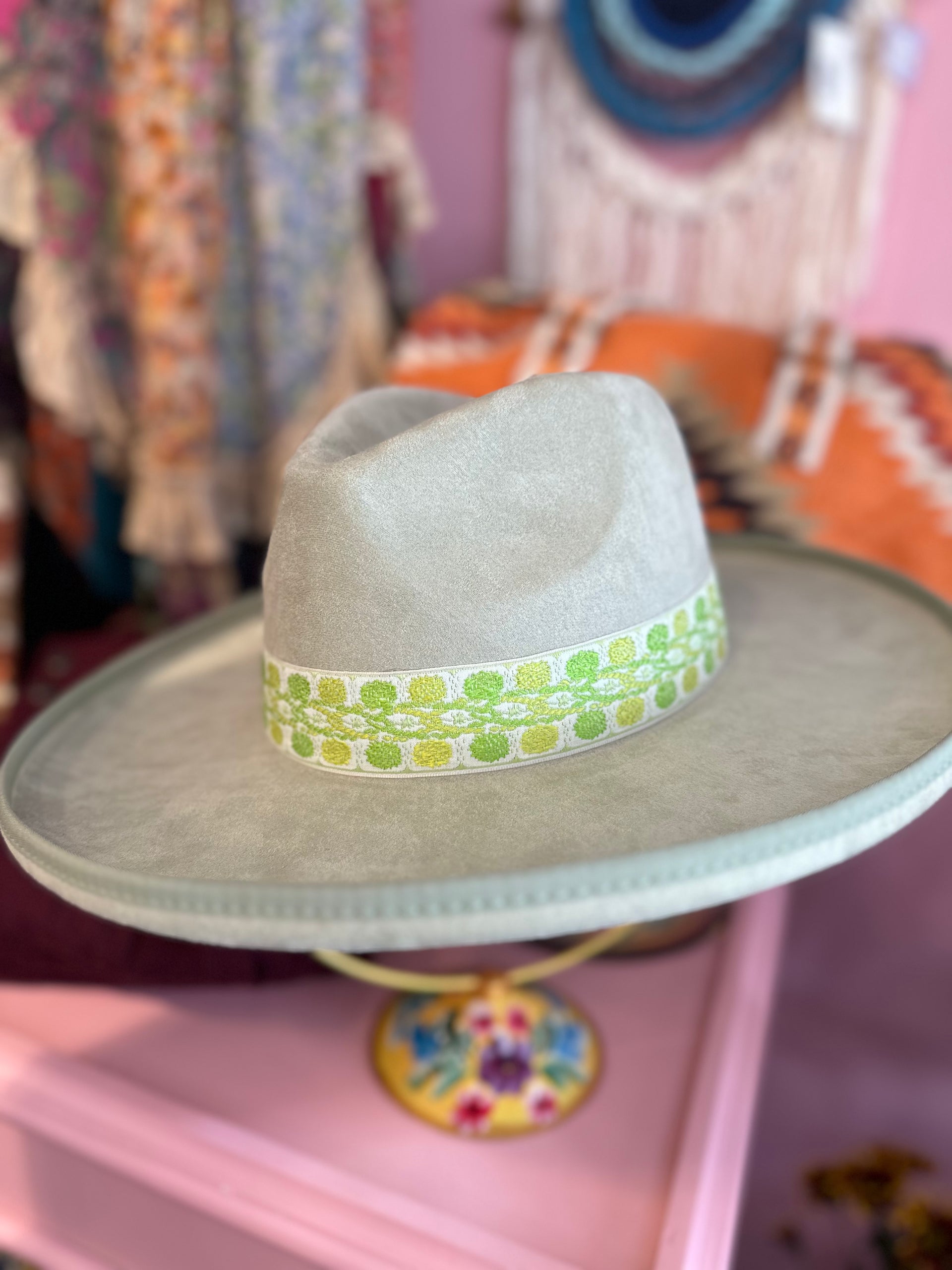 Elegant Cream Wide-Brim Hat with Patterned Band Elastic Beaded Hat Band for Men and Women | Brim on Fifth main image 2