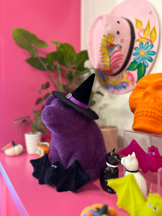 Flocked Halloween Piggies with Witch Hats