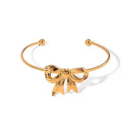 18k Gold Bracelet with Bow Knot Design